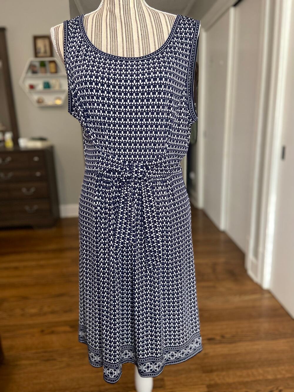 Max Studio navy and white print sleeveless knit dress with tie waist - Picture 1 of 10
